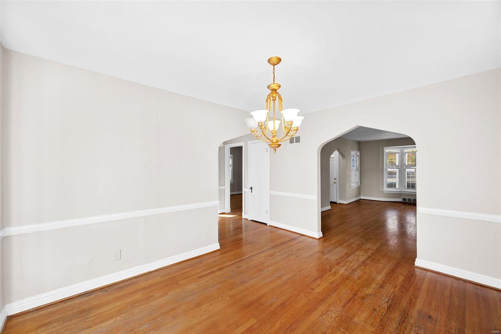 1042 North Geyer Road St. Louis, MO 63122 - Photo 11 of 32 Gallery Image 11