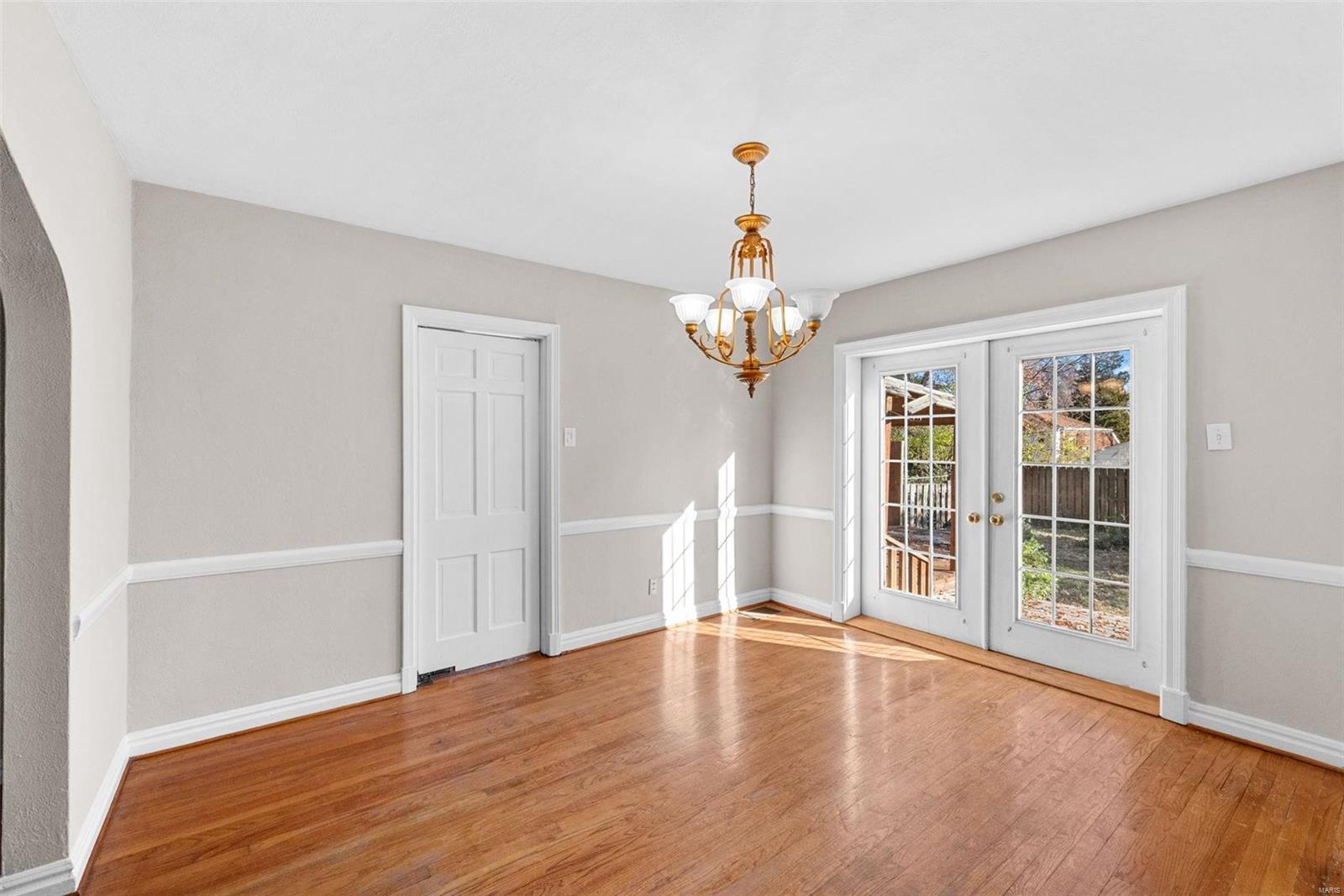 1042 North Geyer Road St. Louis, MO 63122 - Photo 13 of 32 Gallery Image 13