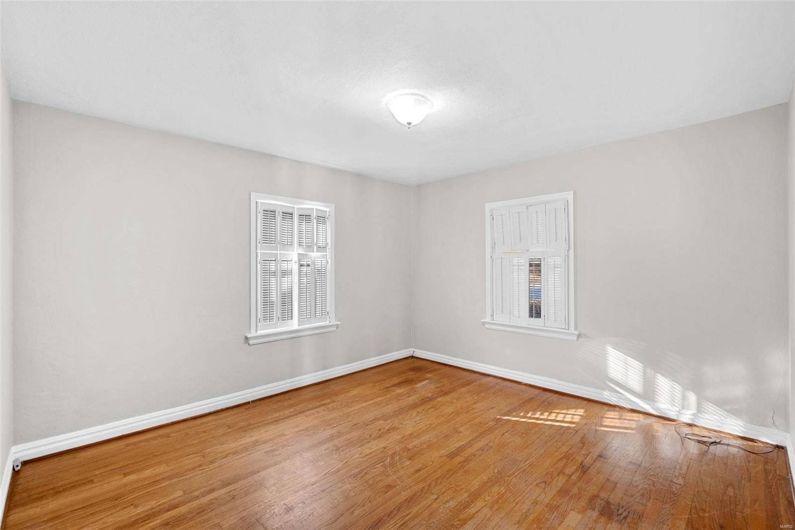 1042 North Geyer Road St. Louis, MO 63122 - Photo 17 of 32 Gallery Image 17
