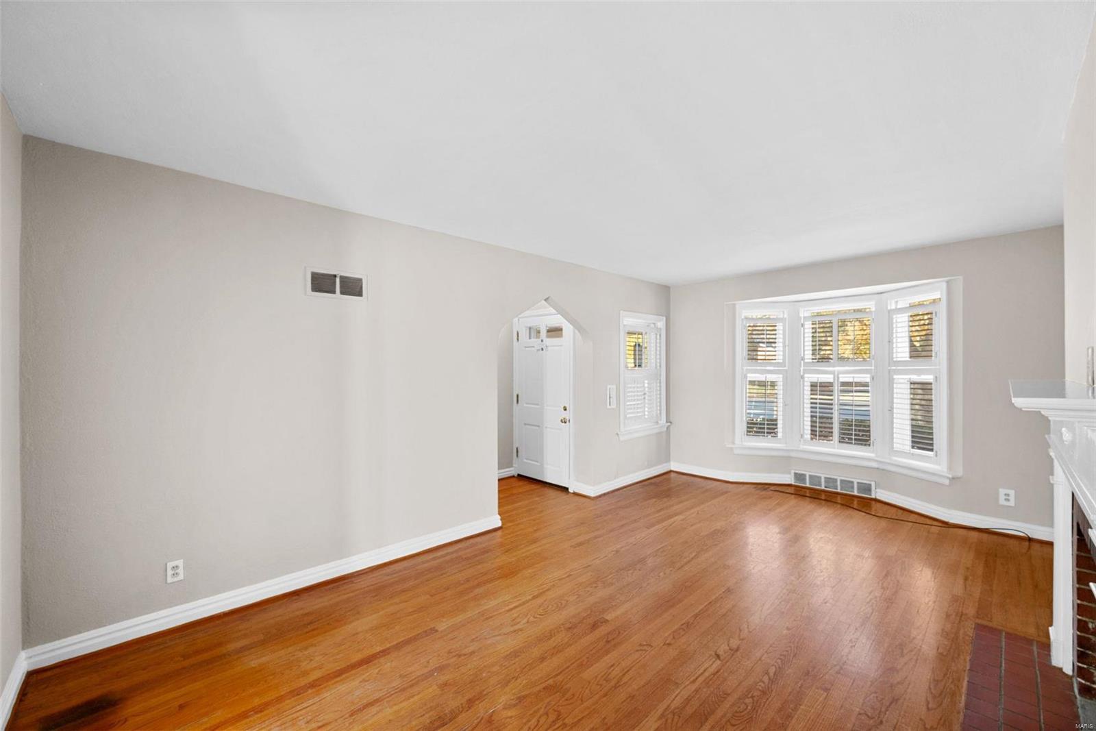 1042 North Geyer Road St. Louis, MO 63122 - Photo 8 of 32 Gallery Image 8