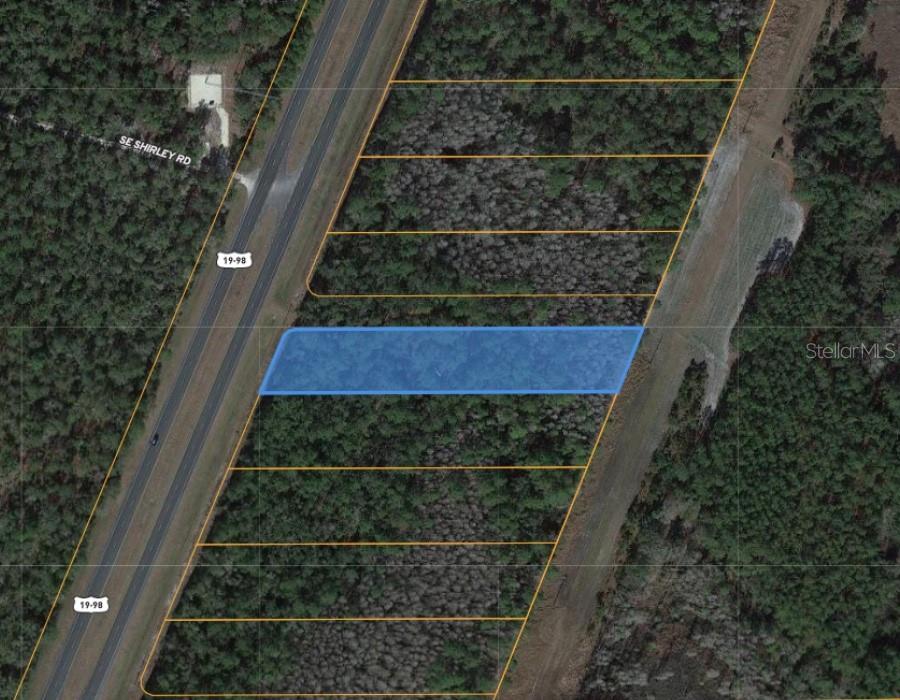 19 Southeast Inglis Inglis, FL 34449 - Photo 8 of 14
