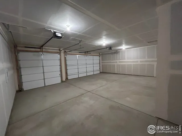 a view of a garage