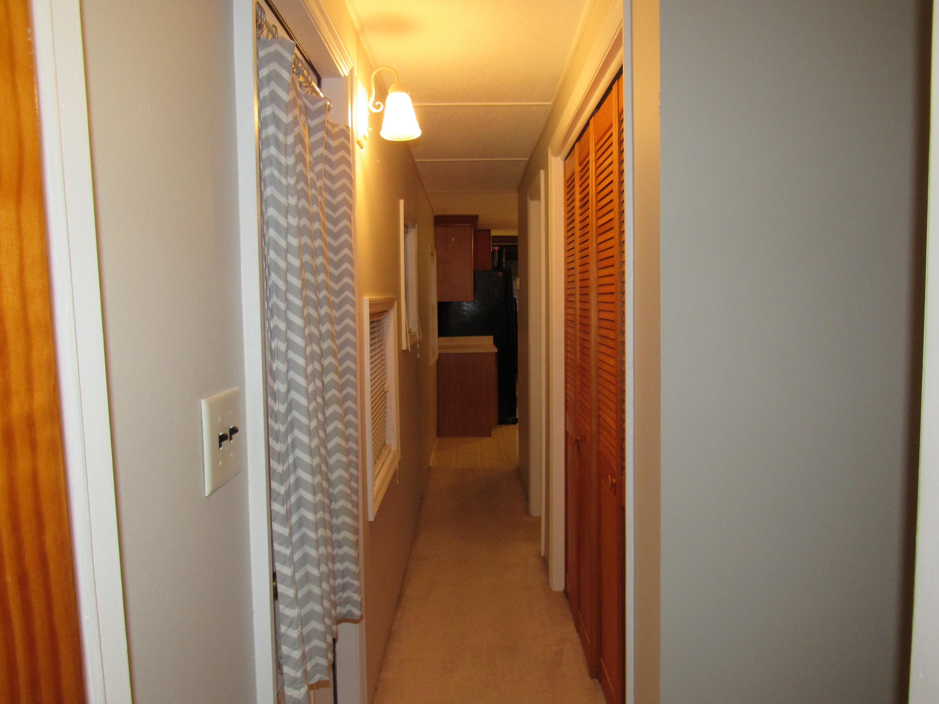 463 Bahia Honda Road Key Largo, FL 33037 - Photo 12 of 21 Hallway IMG_0263