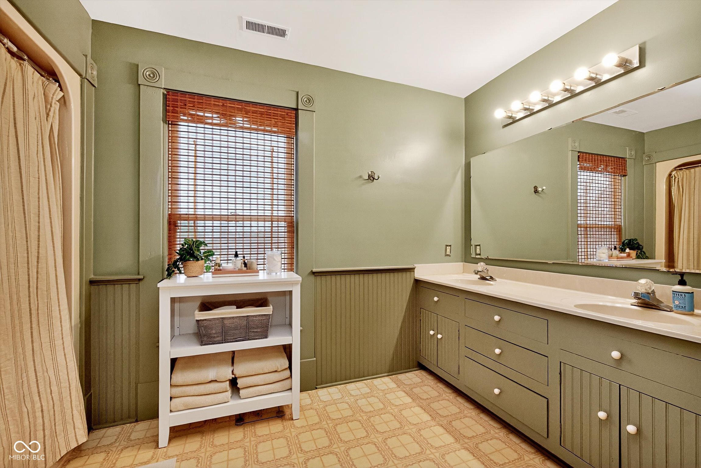 704 South Nineveh Road Franklin, IN 46131 - Photo 15 of 26