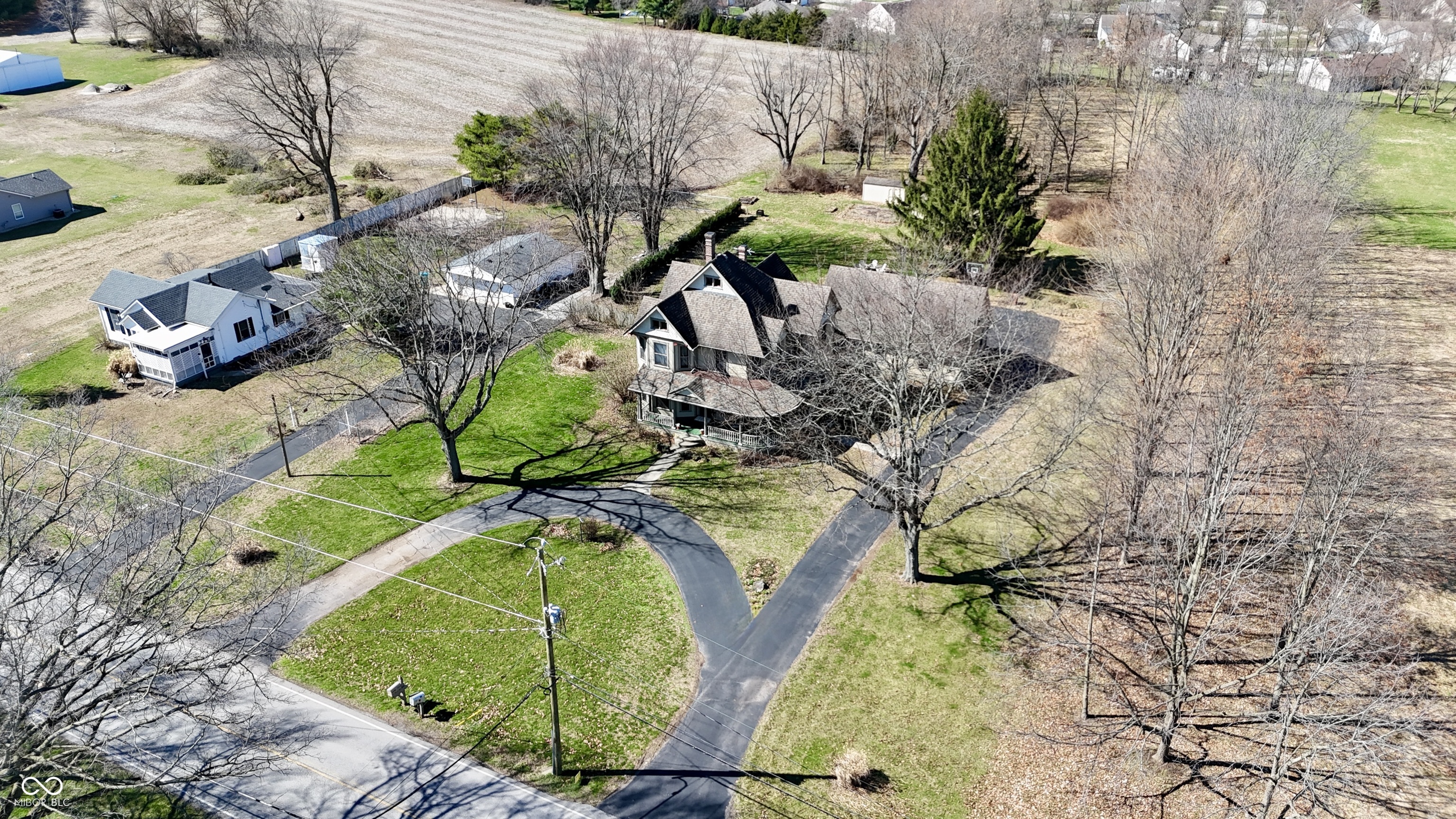 704 South Nineveh Road Franklin, IN 46131 - Photo 3 of 26