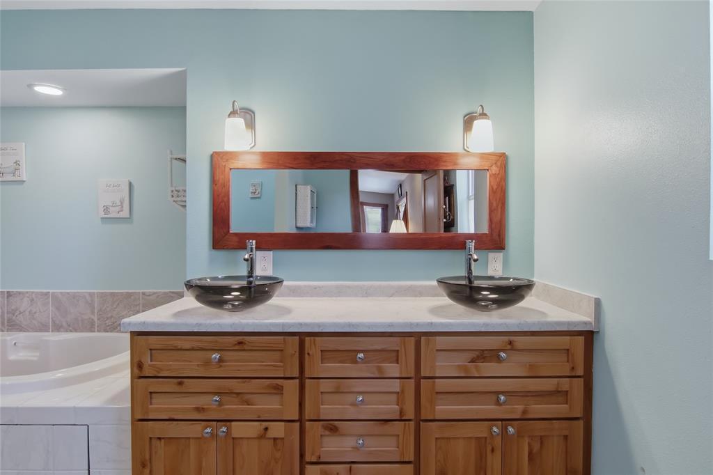 W8895 North Lake Road Greenwood, WI 54437 - Photo 20 of 57