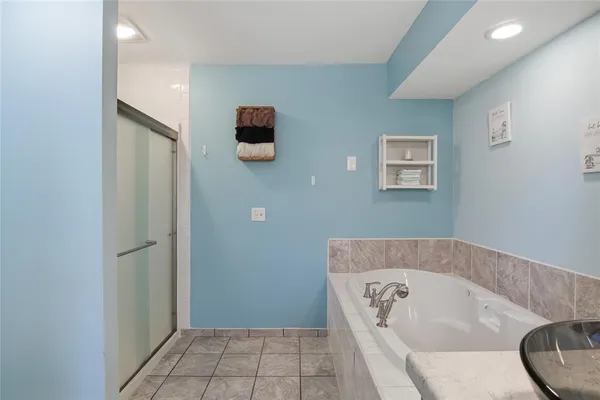 $569,900 | W8895 North Lake Road, Greenwood, WI 54437