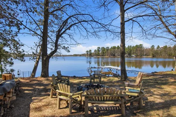 $569,900 | W8895 North Lake Road, Greenwood, WI 54437