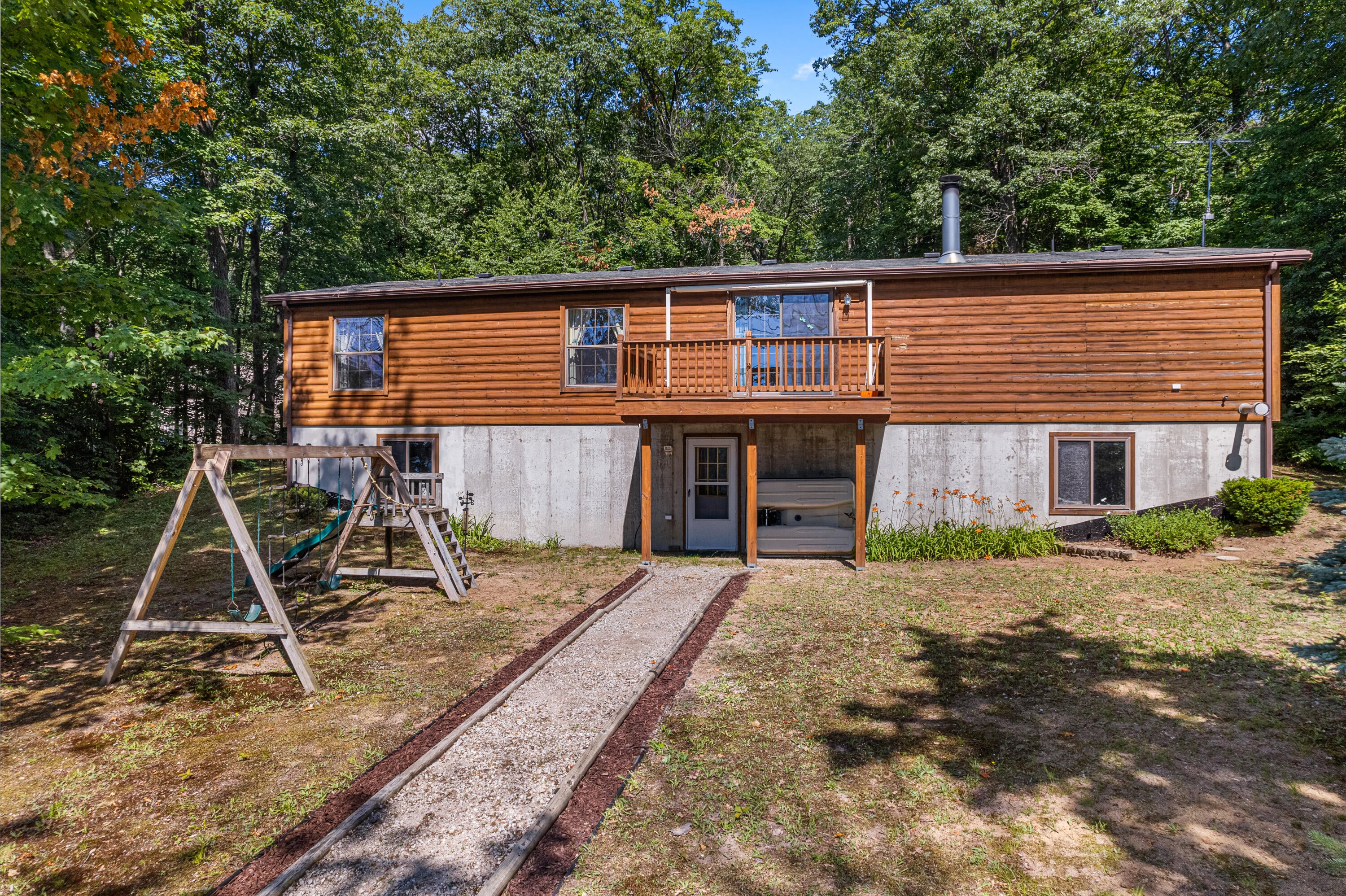 2079 5 Lakes Road Gaylord, MI 49735 - Photo 7 of 31 Gallery Image 7