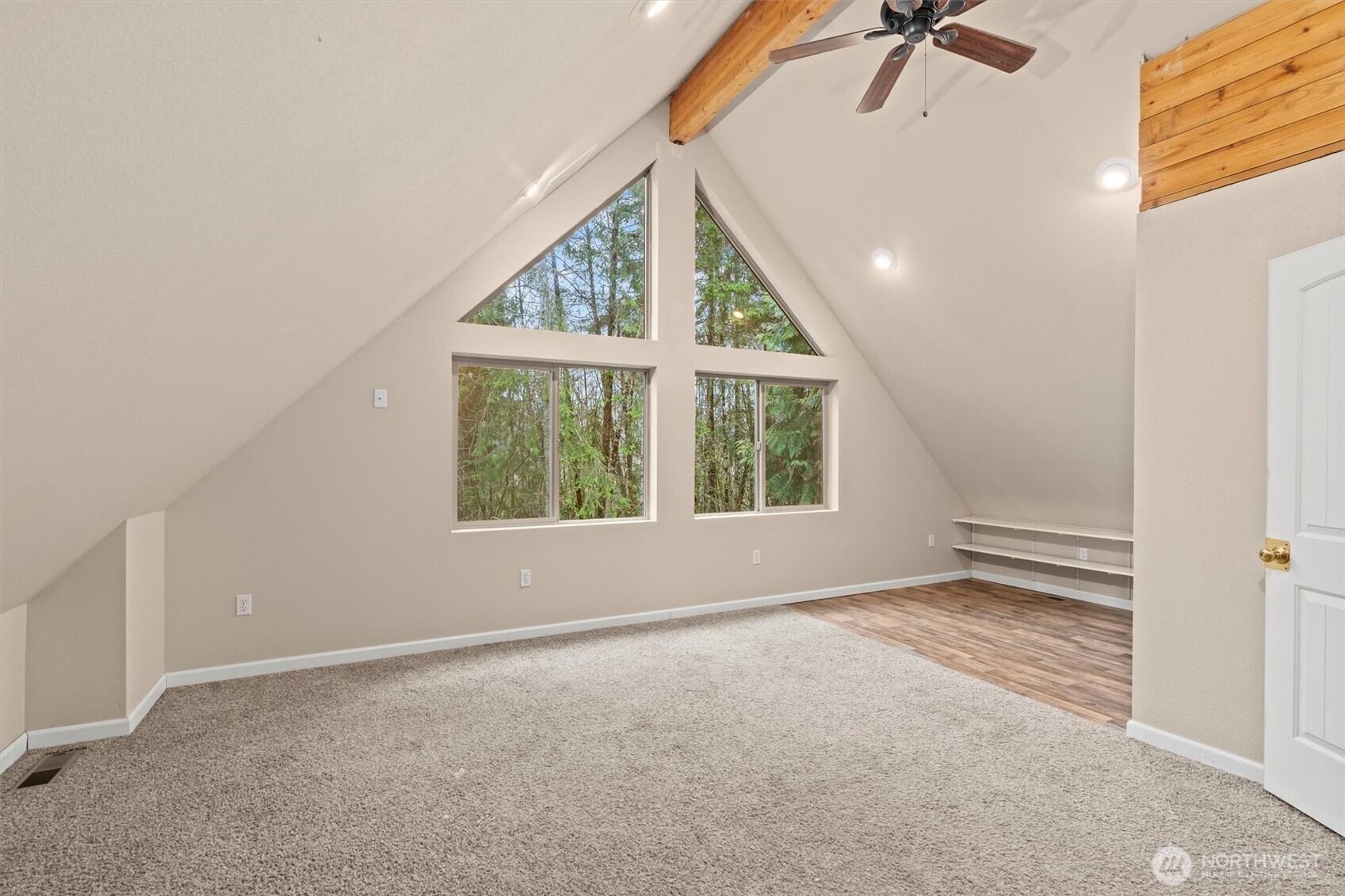 120 West Prairie Loop Road Elma, WA 98541 - Photo 27 of 40 an empty room with a window