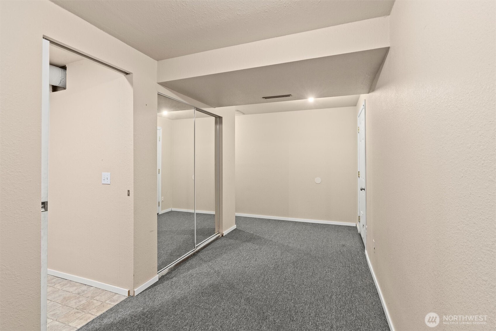 120 West Prairie Loop Road Elma, WA 98541 - Photo 33 of 40 a view of an empty room