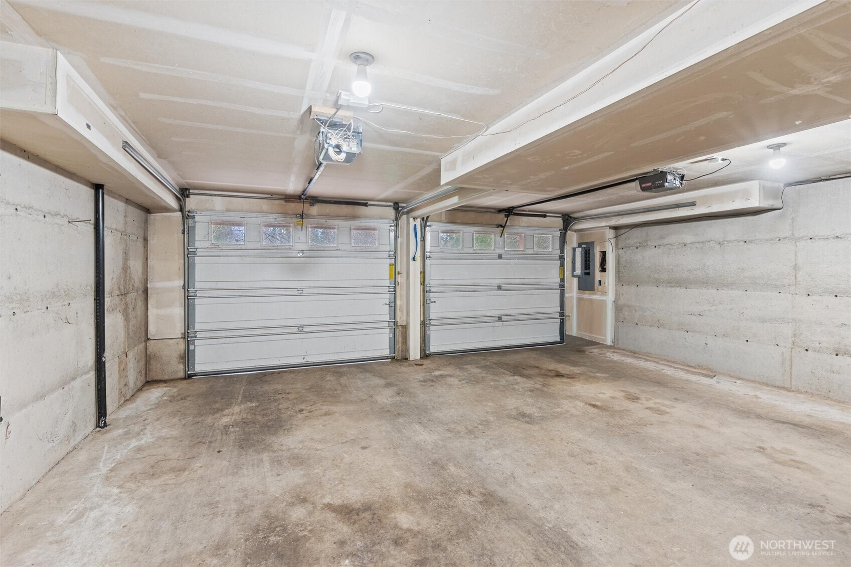 120 West Prairie Loop Road Elma, WA 98541 - Photo 36 of 40 a view of a room with an empty space