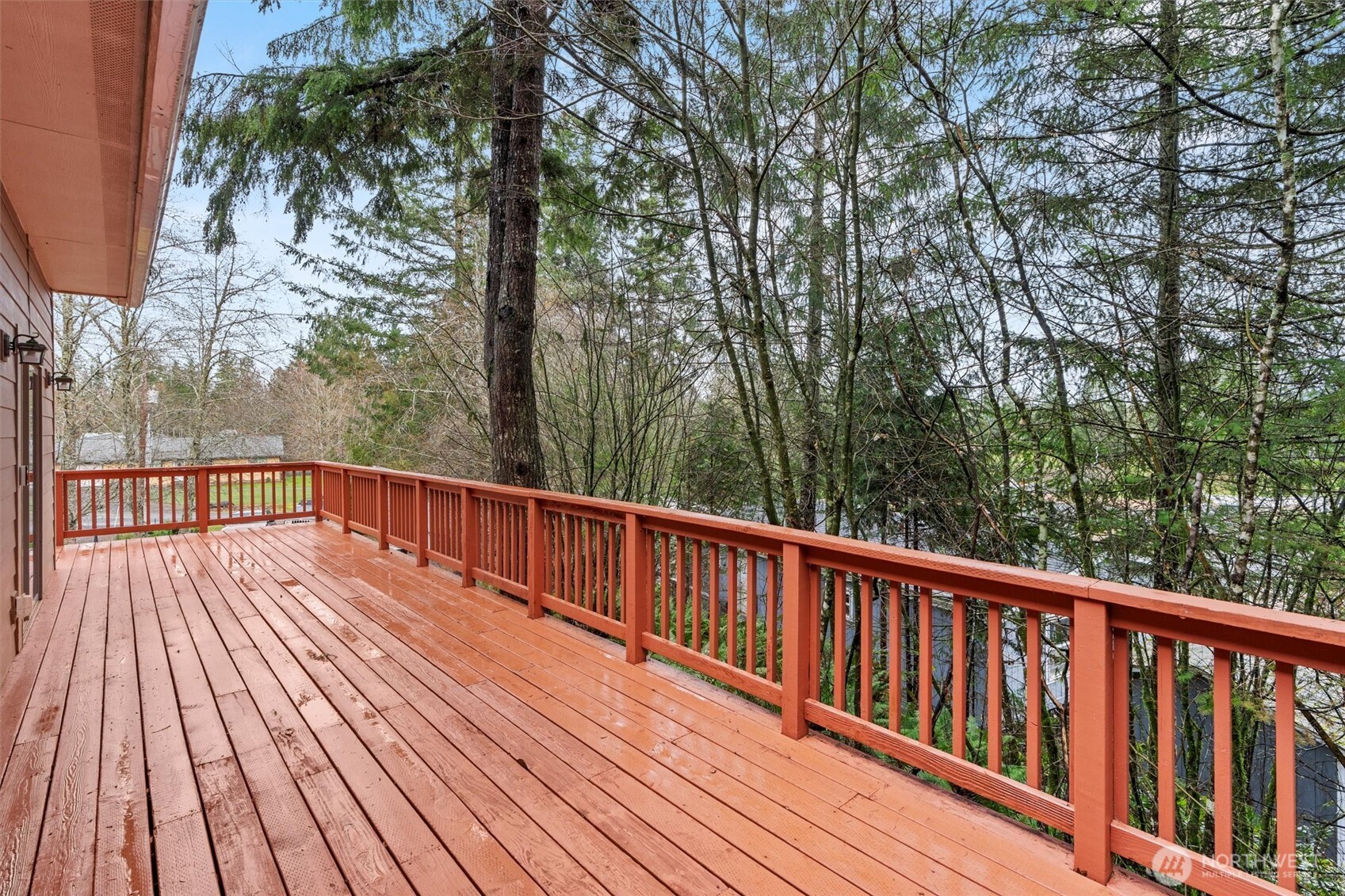 120 West Prairie Loop Road Elma, WA 98541 - Photo 10 of 40 a view of balcony with wooden floor and fence