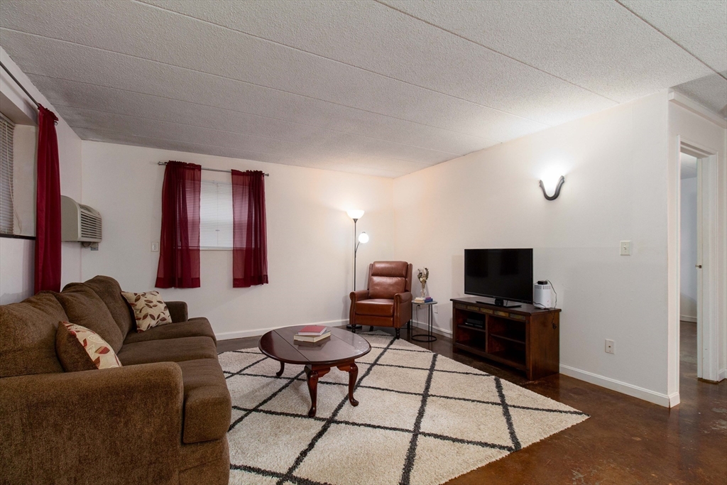 152 Turner Road, Unit 2 Holliston, MA 01746 - Photo 10 of 15 Gallery Image 10