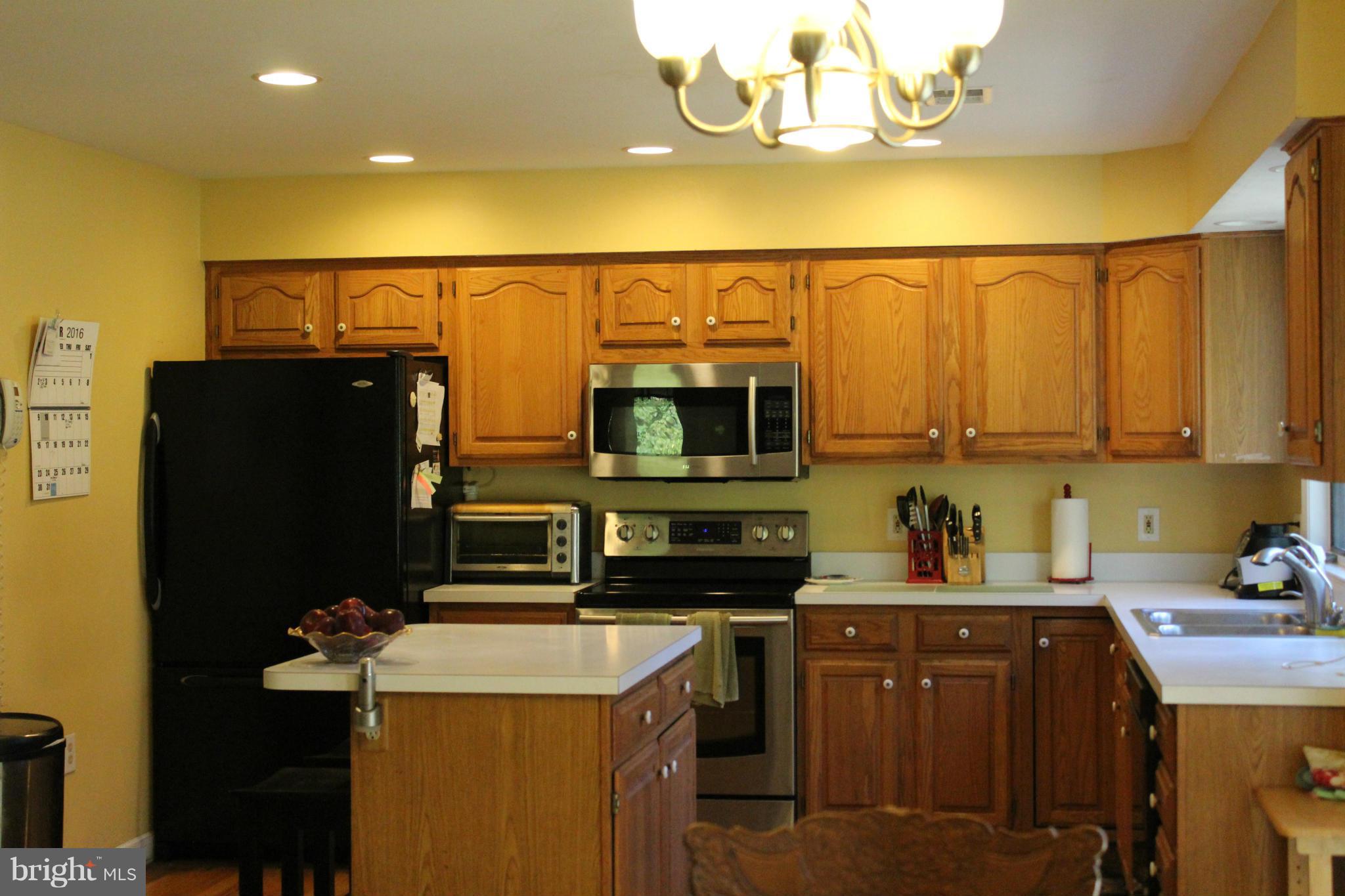 39518 Rodeffer Road Lovettsville, VA 20180 - Photo 17 of 20 Kitchen
