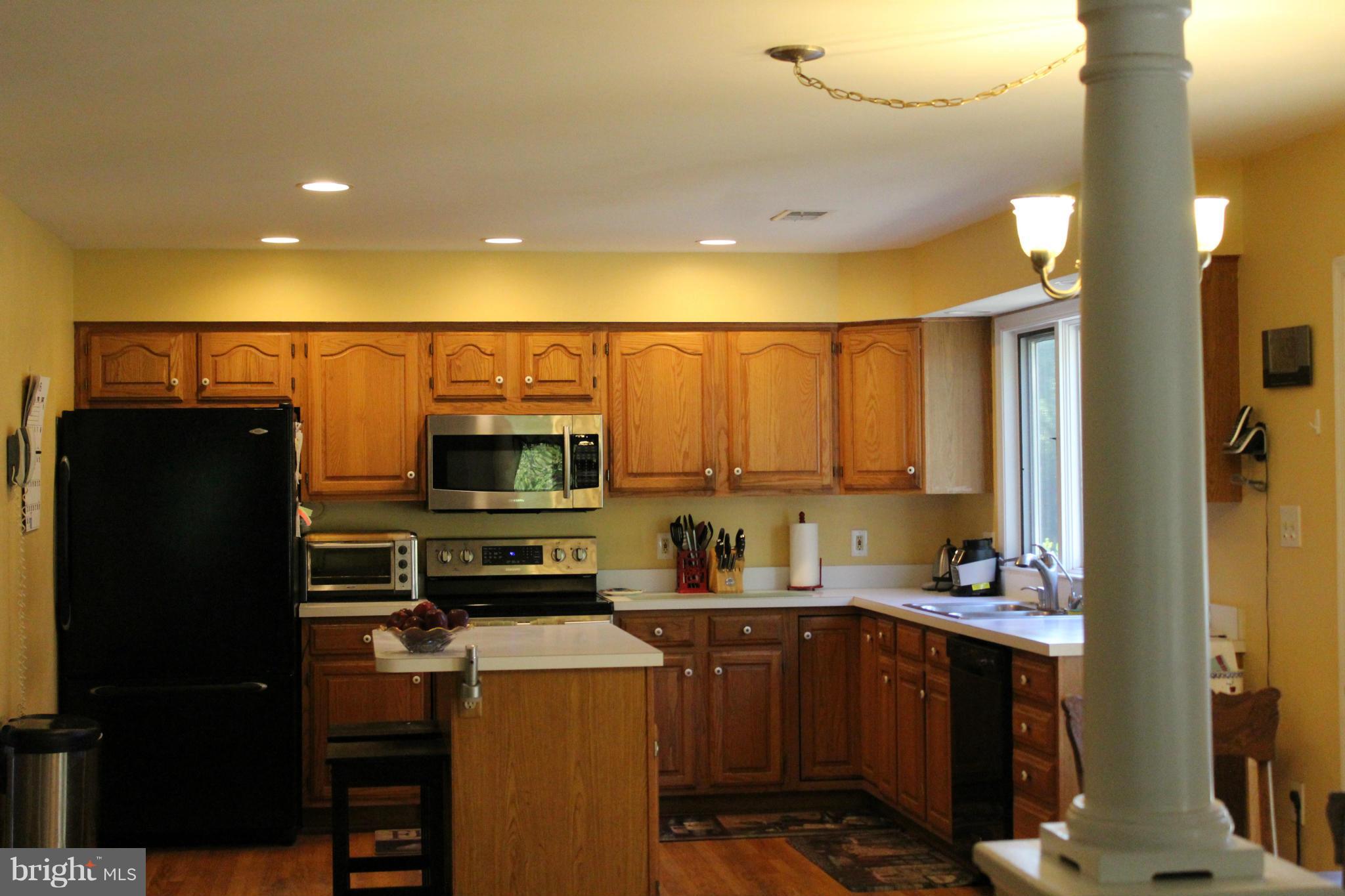 39518 Rodeffer Road Lovettsville, VA 20180 - Photo 18 of 20 Kitchen
