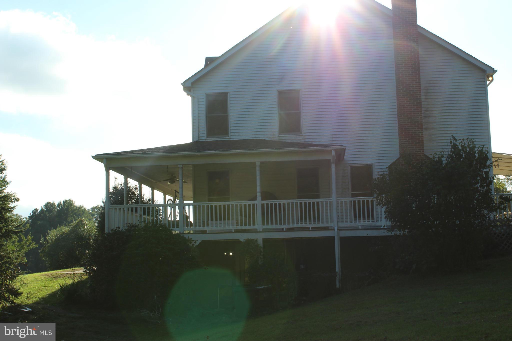 39518 Rodeffer Road Lovettsville, VA 20180 - Photo 9 of 20 Exterior (Rear)