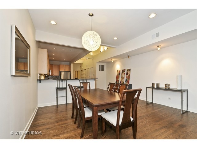 353 West Chicago Avenue, Unit 4E Chicago, IL 60654 - Photo 11 of 25