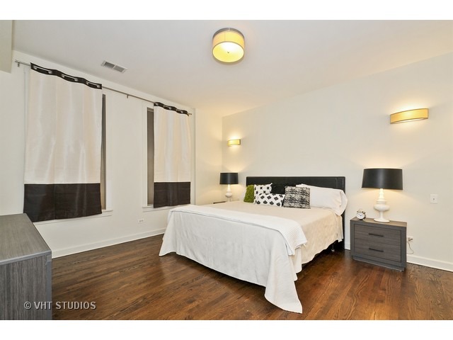 353 West Chicago Avenue, Unit 4E Chicago, IL 60654 - Photo 13 of 25