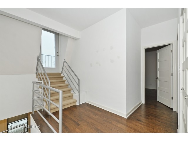 353 West Chicago Avenue, Unit 4E Chicago, IL 60654 - Photo 21 of 25