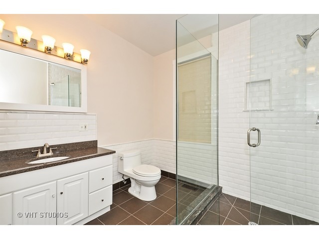 353 West Chicago Avenue, Unit 4E Chicago, IL 60654 - Photo 23 of 25