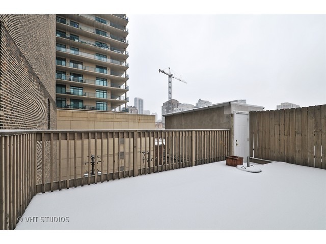 353 West Chicago Avenue, Unit 4E Chicago, IL 60654 - Photo 24 of 25