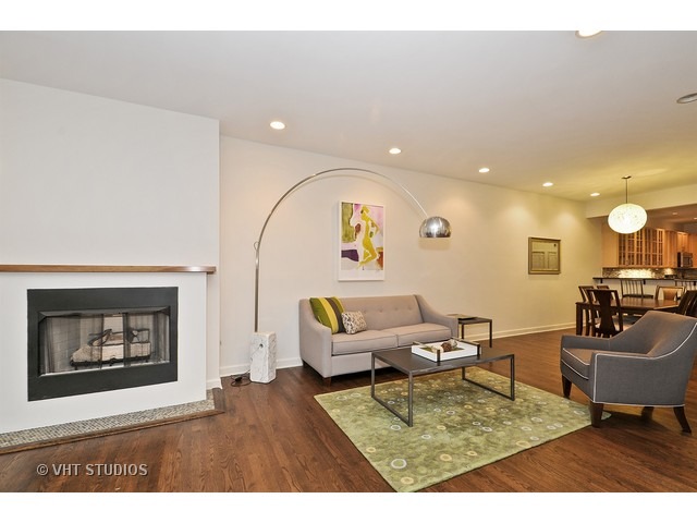353 West Chicago Avenue, Unit 4E Chicago, IL 60654 - Photo 4 of 25