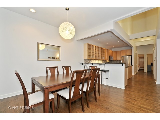 353 West Chicago Avenue, Unit 4E Chicago, IL 60654 - Photo 10 of 25