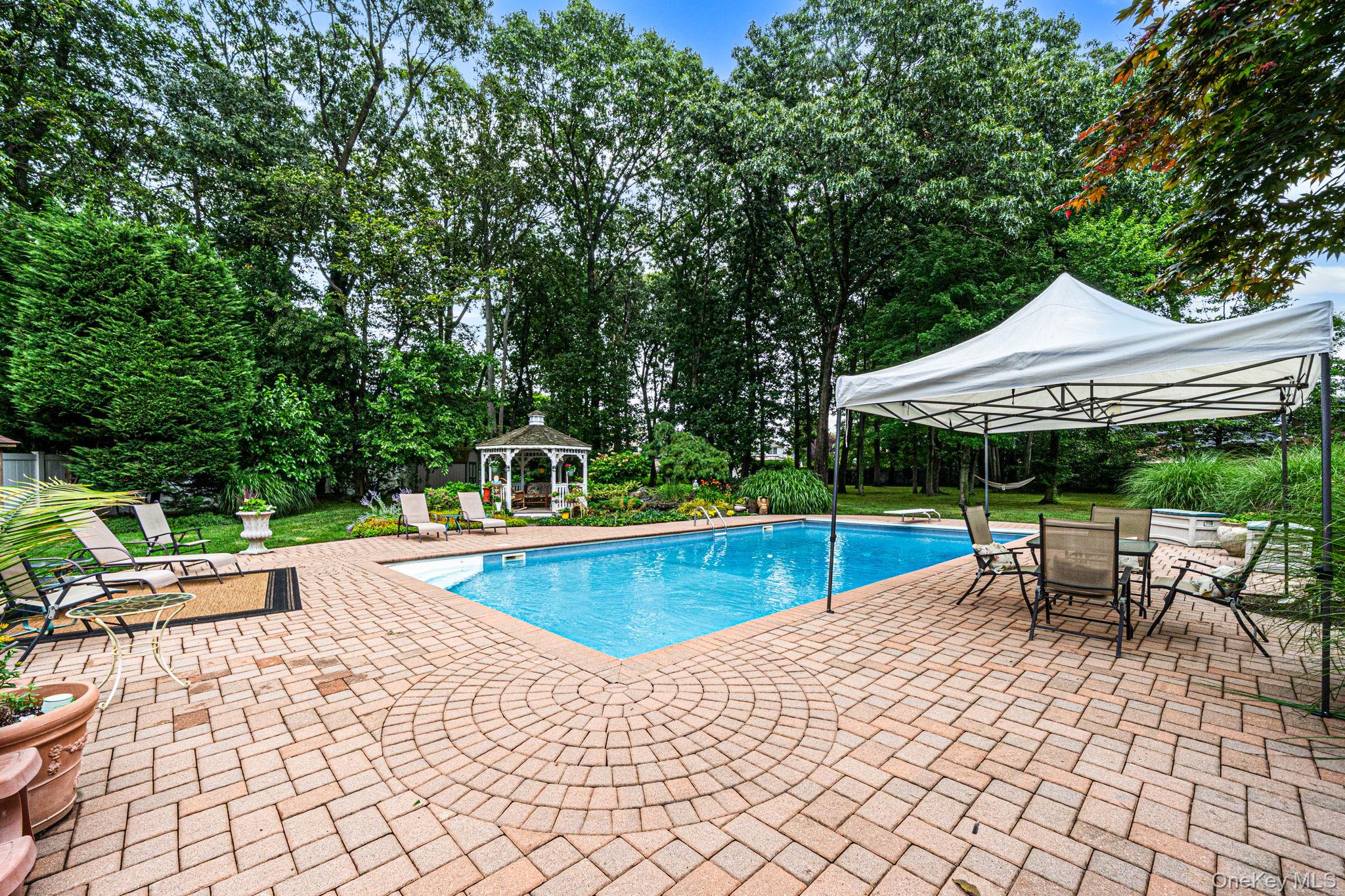 863 Richmond Road East Meadow, NY 11554 - Photo 10 of 44