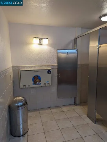 a view of a storage & utility room