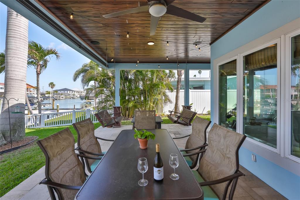 538 Lillian Drive Madeira Beach, FL 33708 - Photo 10 of 51