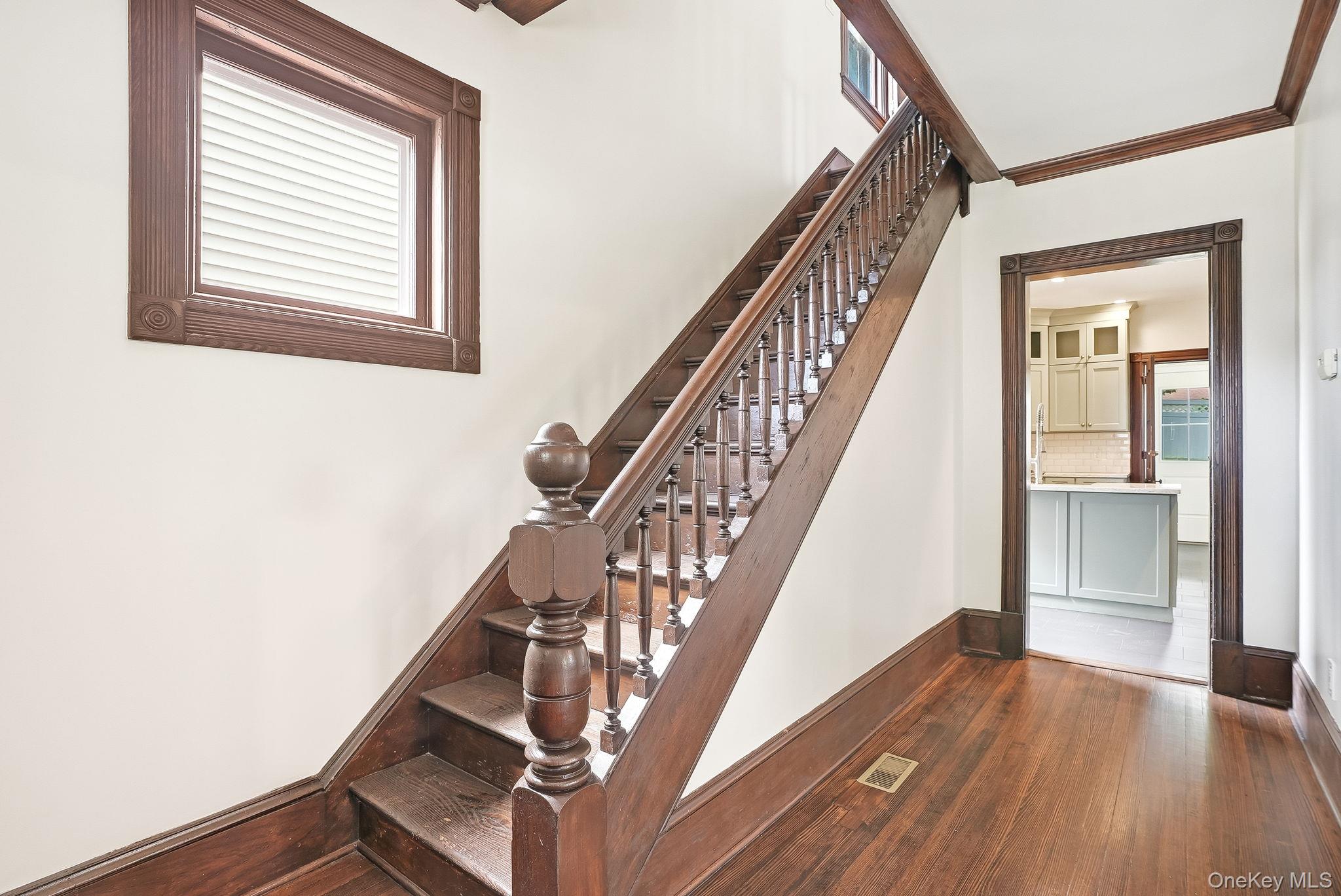834 John Street Peekskill, NY 10566 - Photo 6 of 37