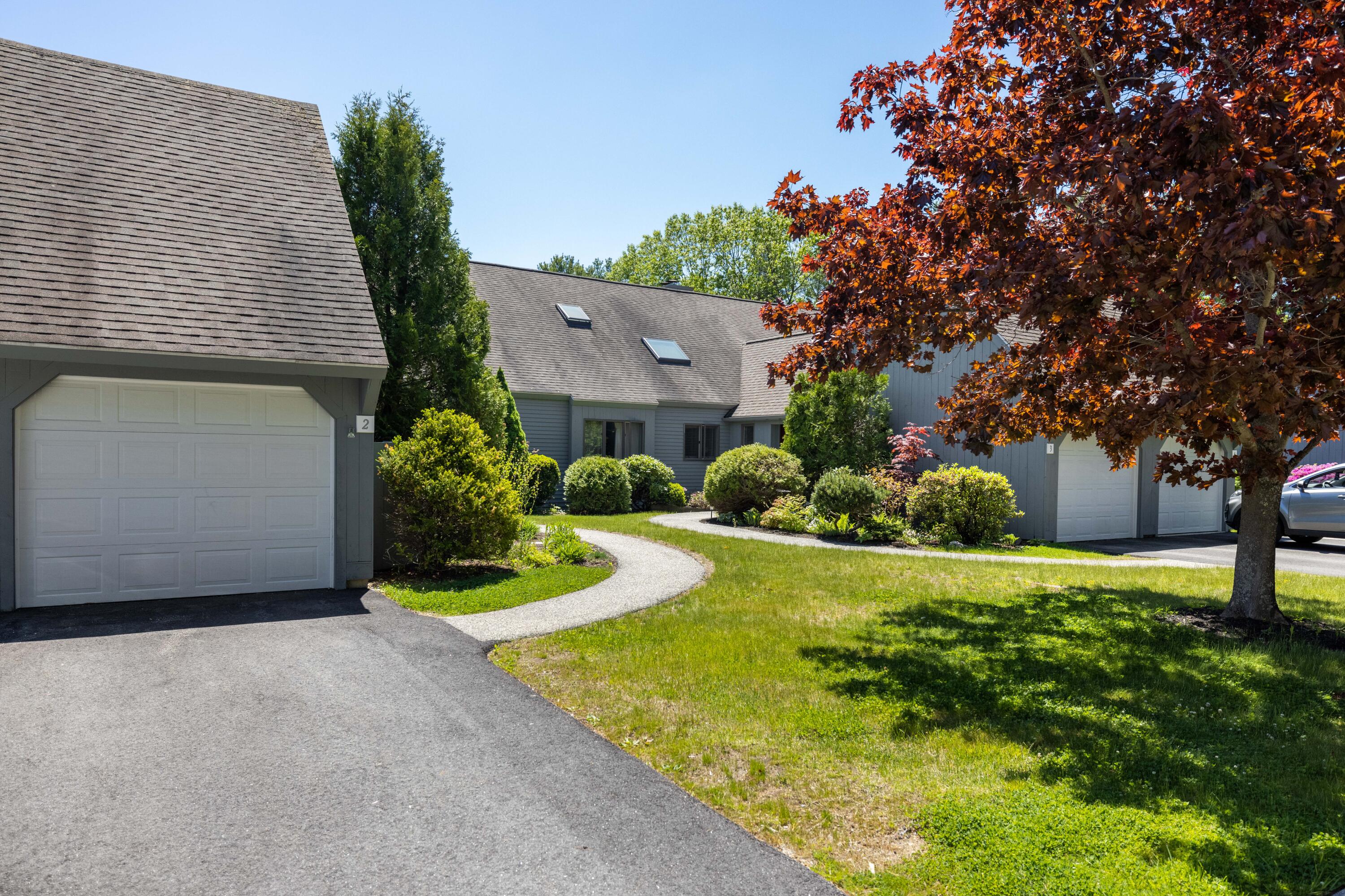 2 Wonderbrook Drive, Unit 2 Kennebunk, ME 04043 - Photo 2 of 33 2 Wonderbrook