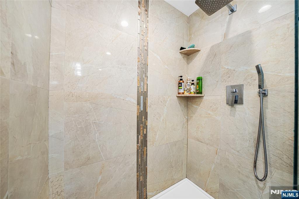 813 Morton Street East Rutherford, NJ 07073 - Photo 27 of 28 Gallery Image 27