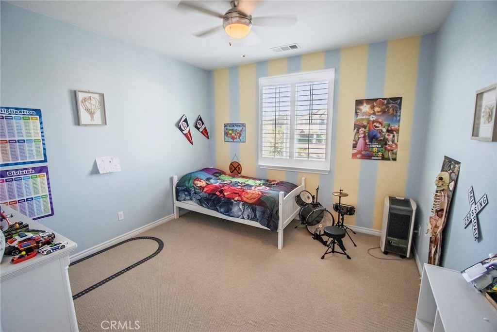 26424 Township Street Saugus, CA 91350 - Photo 37 of 72