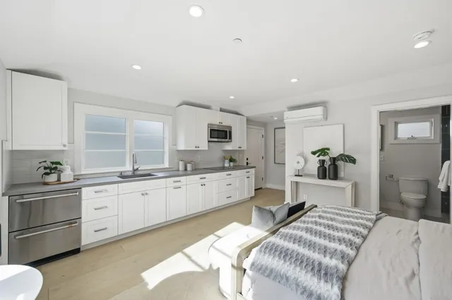 $6,895,000 | 909 Waverley Street, Palo Alto, CA 94301