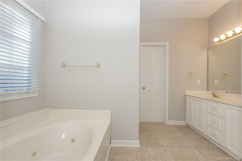 11124 Windgate Court Tega Cay, SC 29708 - Photo 15 of 25