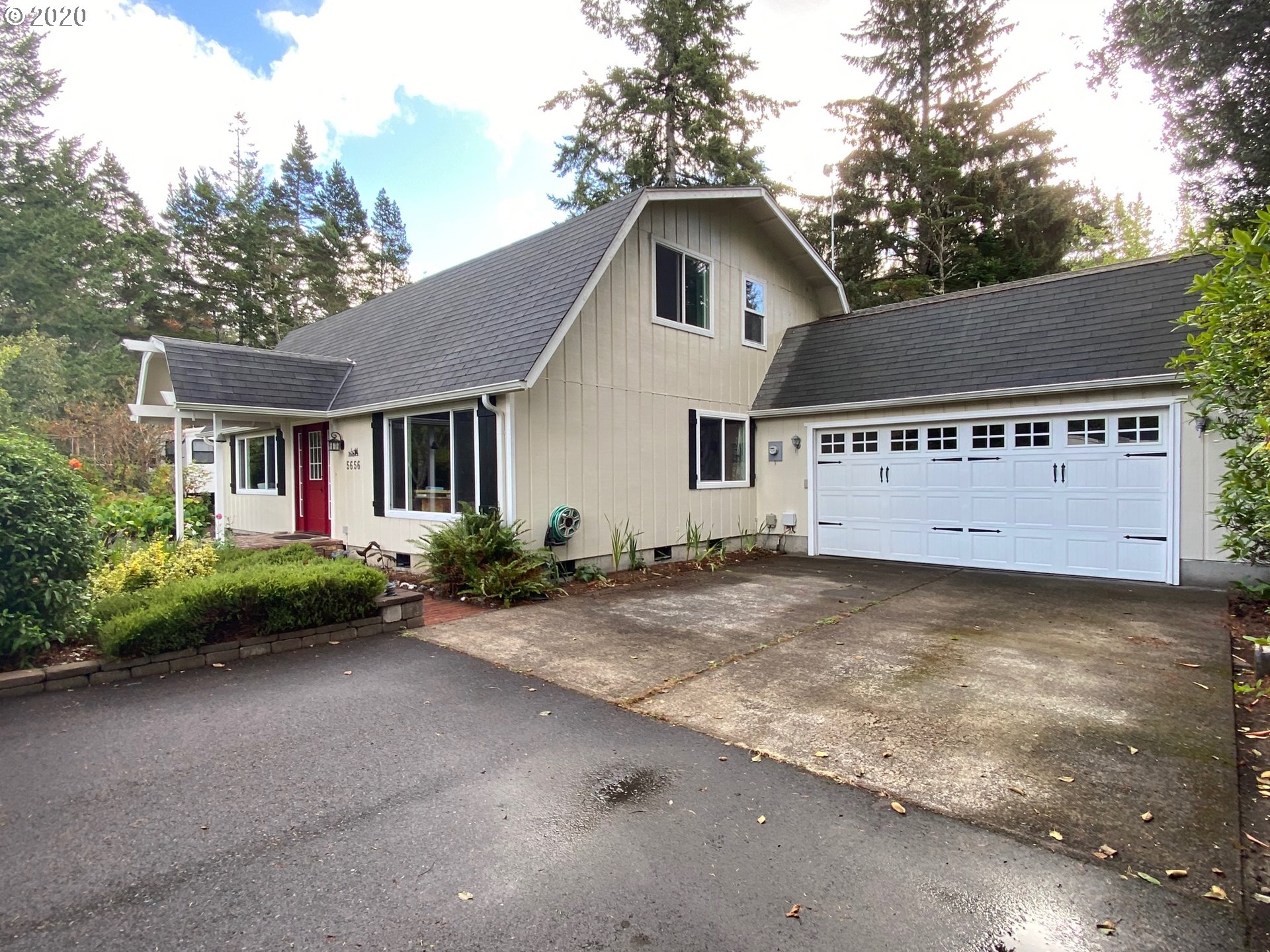 5656 Otter Way Florence, OR 97439 - Photo 2 of 28 Gallery Image 2
