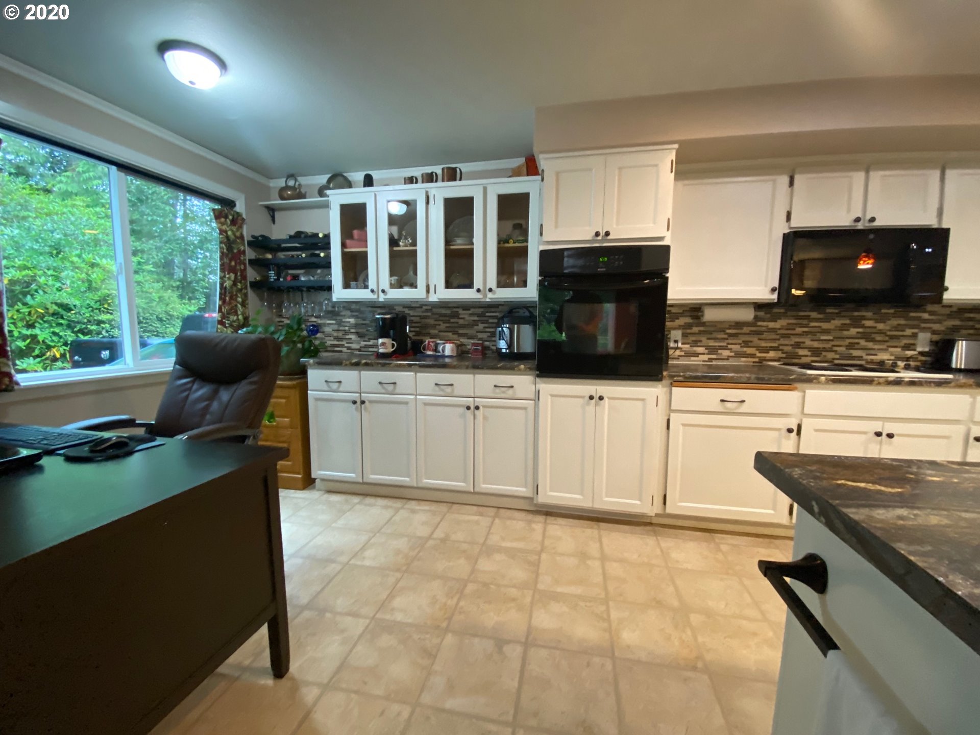5656 Otter Way Florence, OR 97439 - Photo 5 of 28 Gallery Image 5