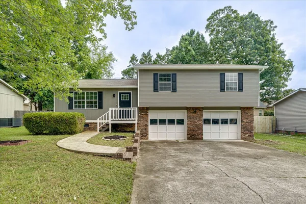 $299,900 | 8321 Hamilton Oaks Drive, Chattanooga, TN 37421