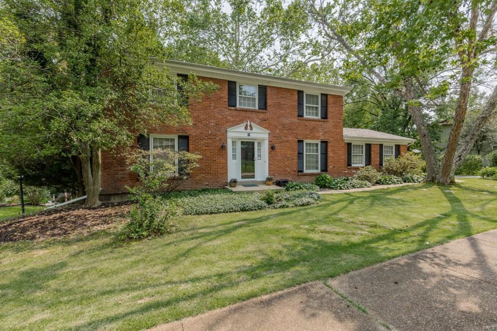 353 Ridgemeadow Drive Chesterfield, MO 63017 - Photo 1 of 29 Gallery Image 1