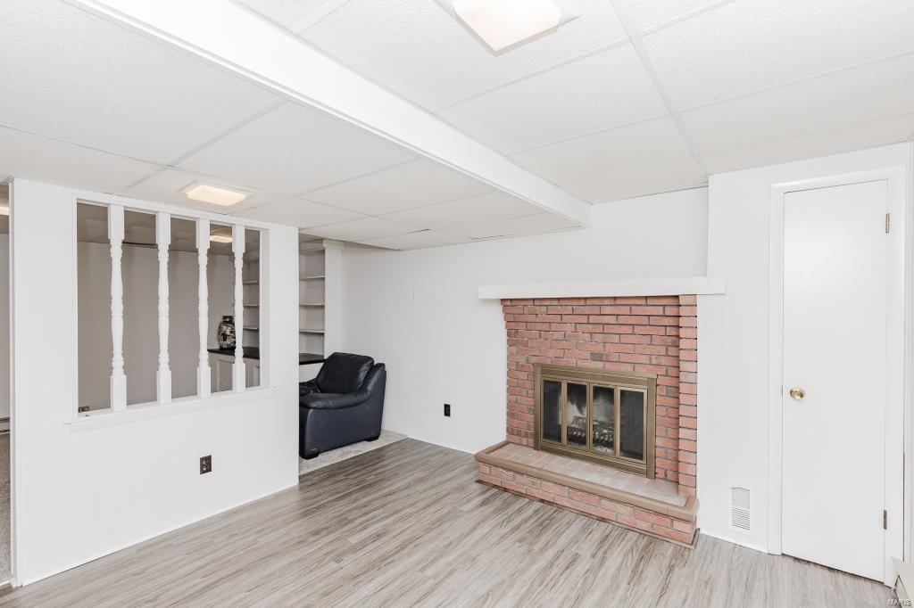 353 Ridgemeadow Drive Chesterfield, MO 63017 - Photo 22 of 29 Gallery Image 22
