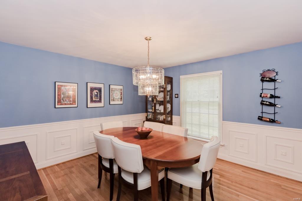 353 Ridgemeadow Drive Chesterfield, MO 63017 - Photo 10 of 29 Gallery Image 10