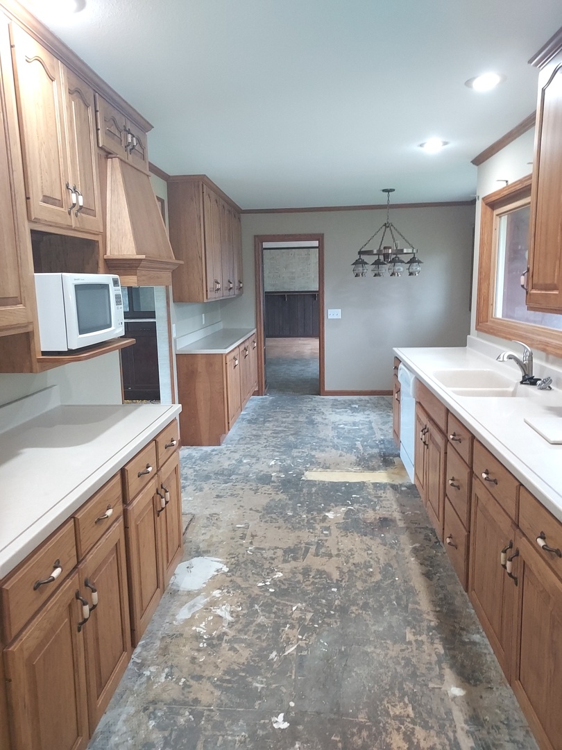 34 Walnut Circle Tuscola, IL 61953 - Photo 5 of 25