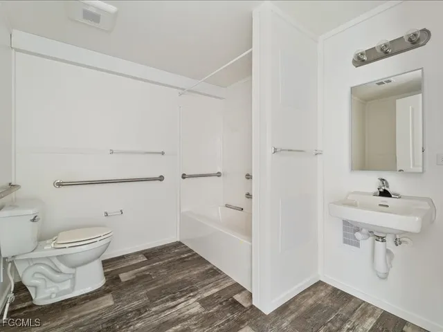 a view of empty room