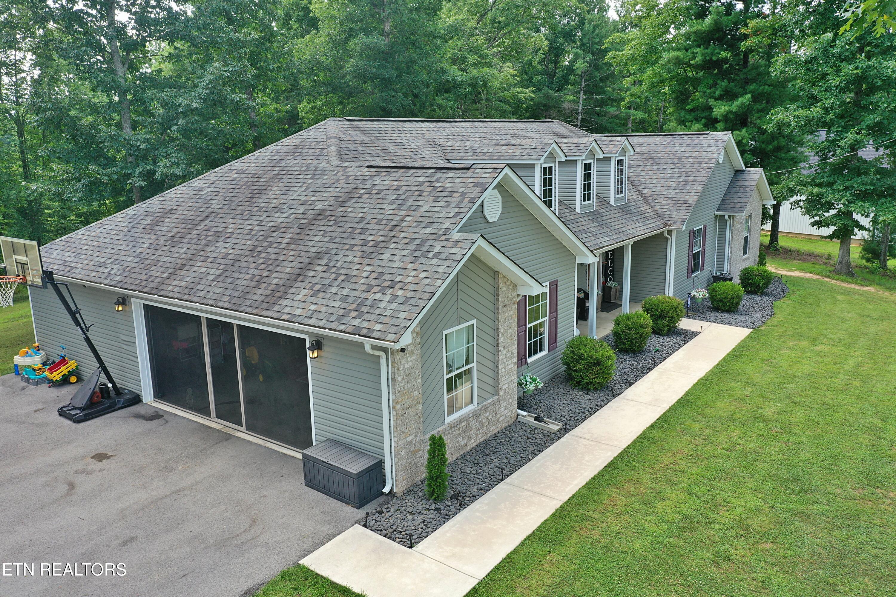 175 Logan Lane Oneida, TN 37841 - Photo 42 of 56 DJI_0355