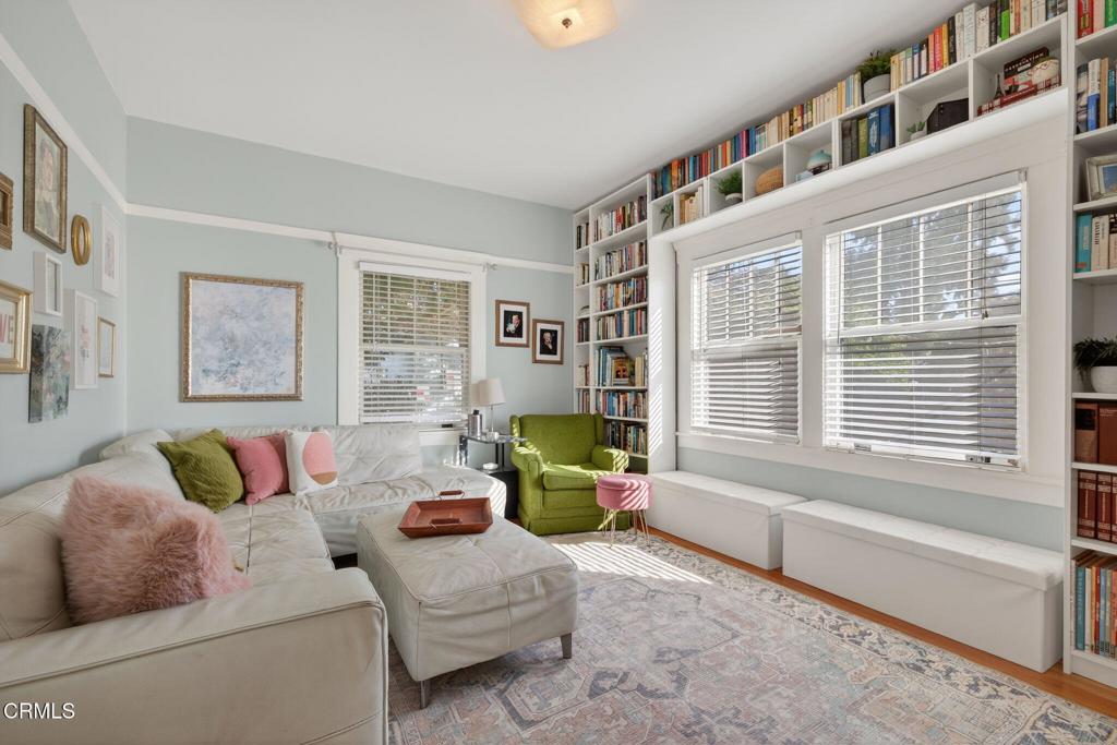 407 Magnolia Avenue Oxnard, CA 93030 - Photo 41 of 76 a living room with furniture and a window