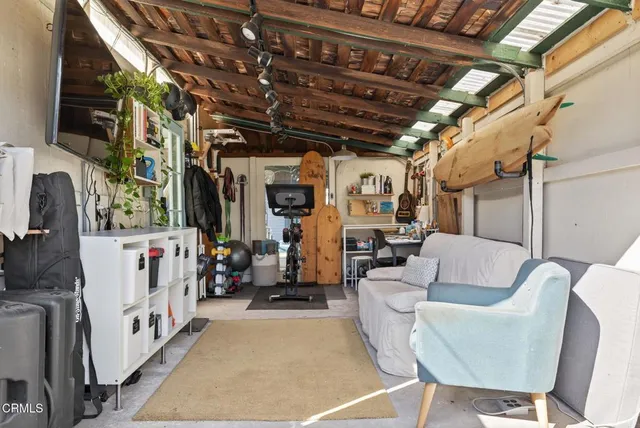 $999,995 | 407 Magnolia Avenue, Oxnard, CA 93030