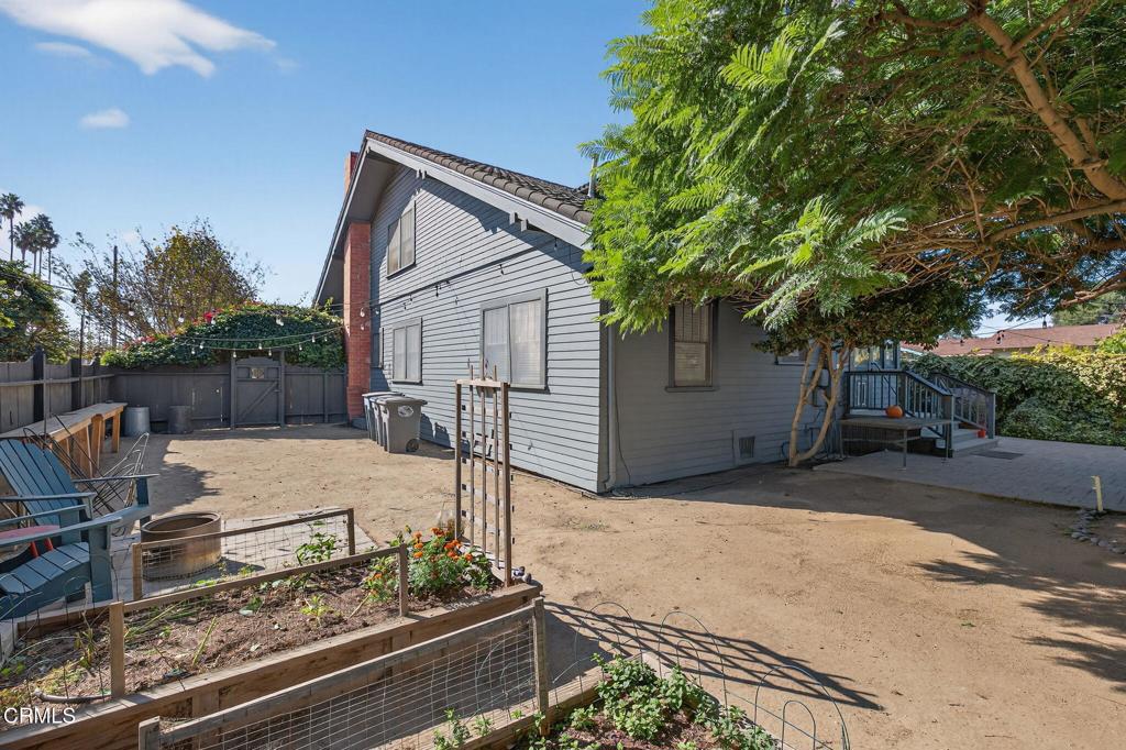 407 Magnolia Avenue Oxnard, CA 93030 - Photo 71 of 76 a backyard of a house with barbeque oven