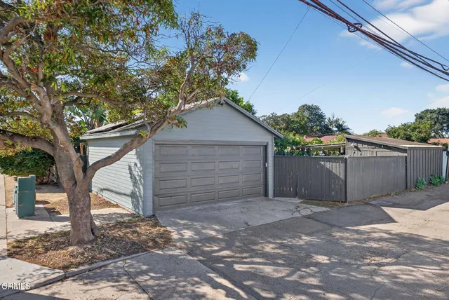 $999,995 | 407 Magnolia Avenue, Oxnard, CA 93030